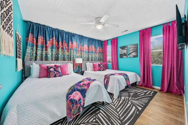 Building Photo - 414 28th Ave N