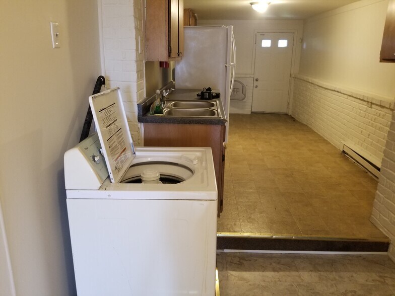 Building Photo - 107 -111 Arch St