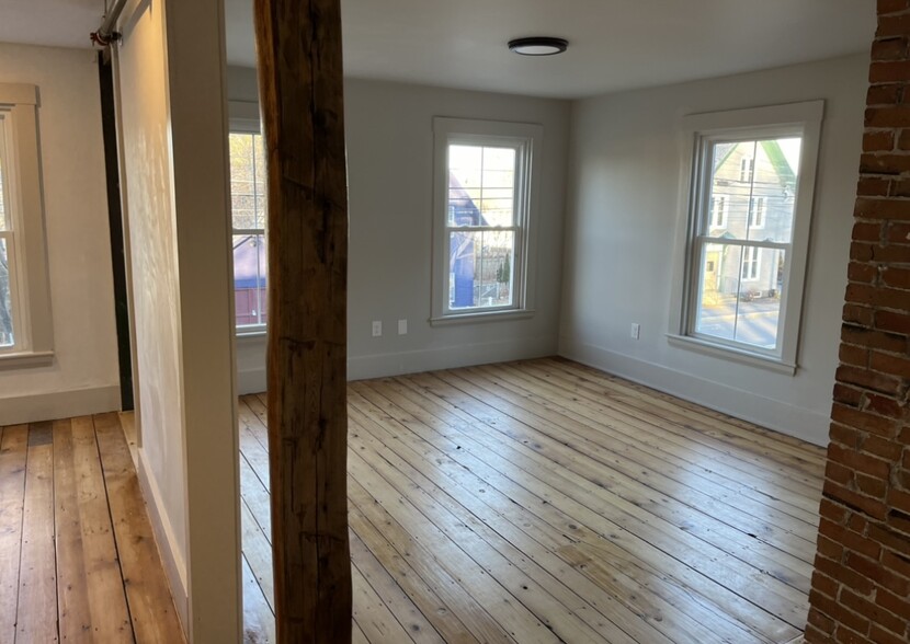 Building Photo - 145 South St