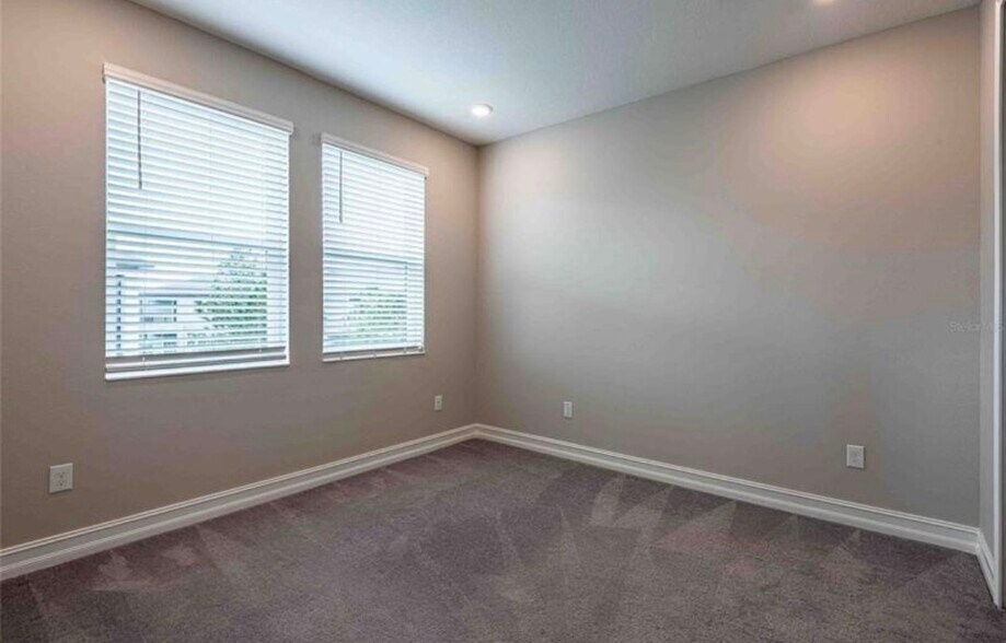 Building Photo - 4655 Almada Ln