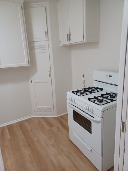 Building Photo - 4221 Los Feliz Blvd