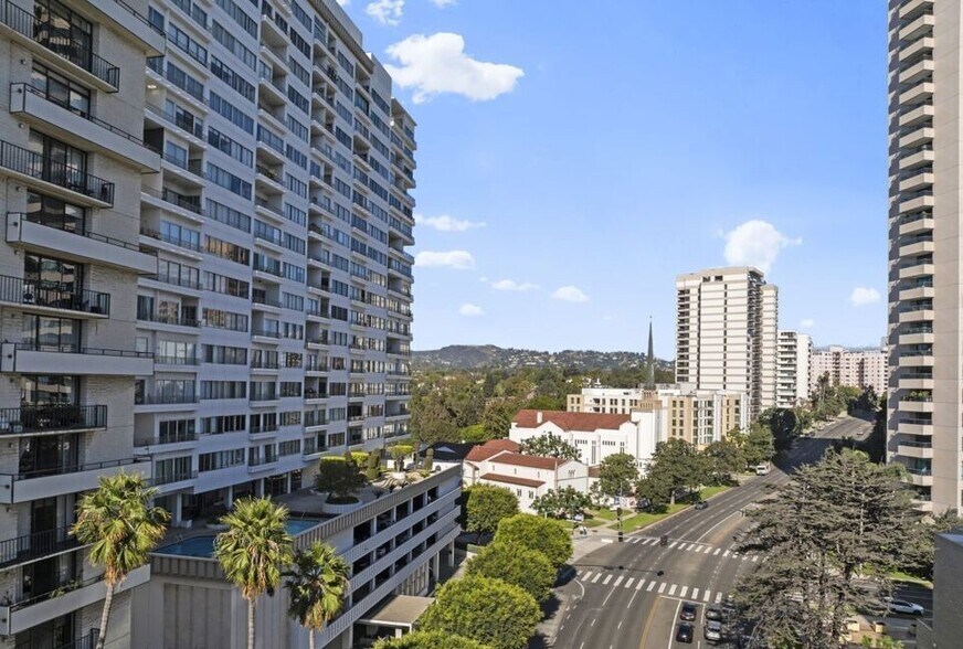 Building Photo - 10501 Wilshire Blvd