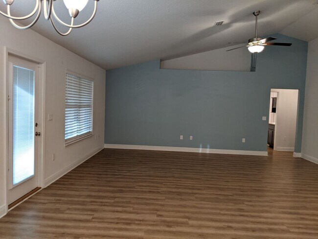 Building Photo - Craftsman-Style 4-Bedroom Home - Winners Gait