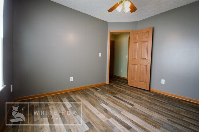 Building Photo - 5990 Fox Trace Ct