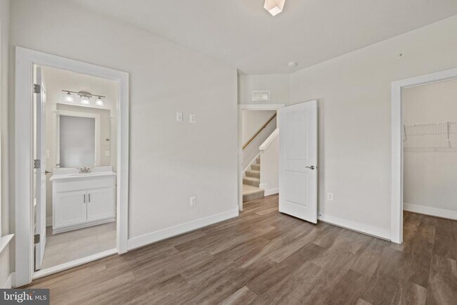 Building Photo - 148 Stowe Dr