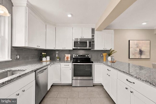 Building Photo - 8221 Dr Craik Ct