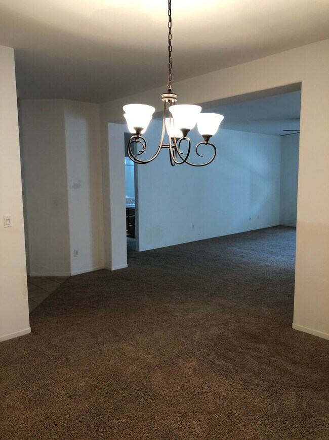 Building Photo - Available Now - Well-Maintained Home for Rent