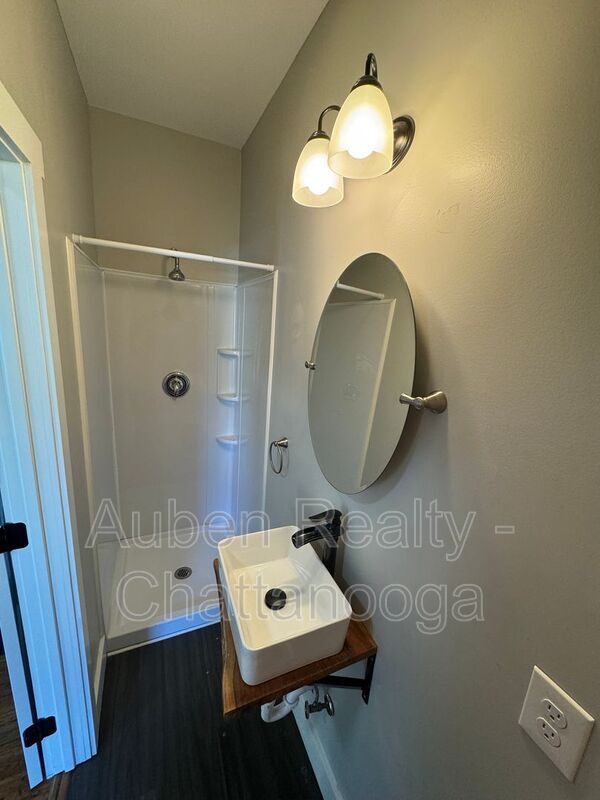 Building Photo - 5714 Tennessee Ave