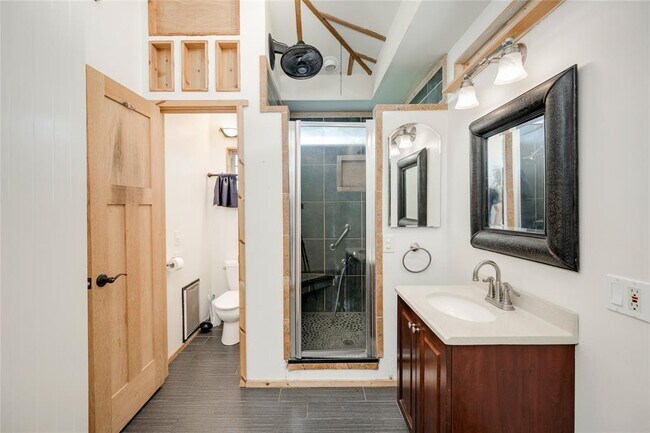 Building Photo - 2713 Sweeney Ln