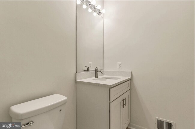 Building Photo - 2418 Misty Dawn Ct