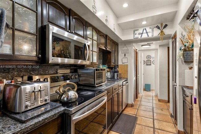 Building Photo - 19440 NE 26th Ave