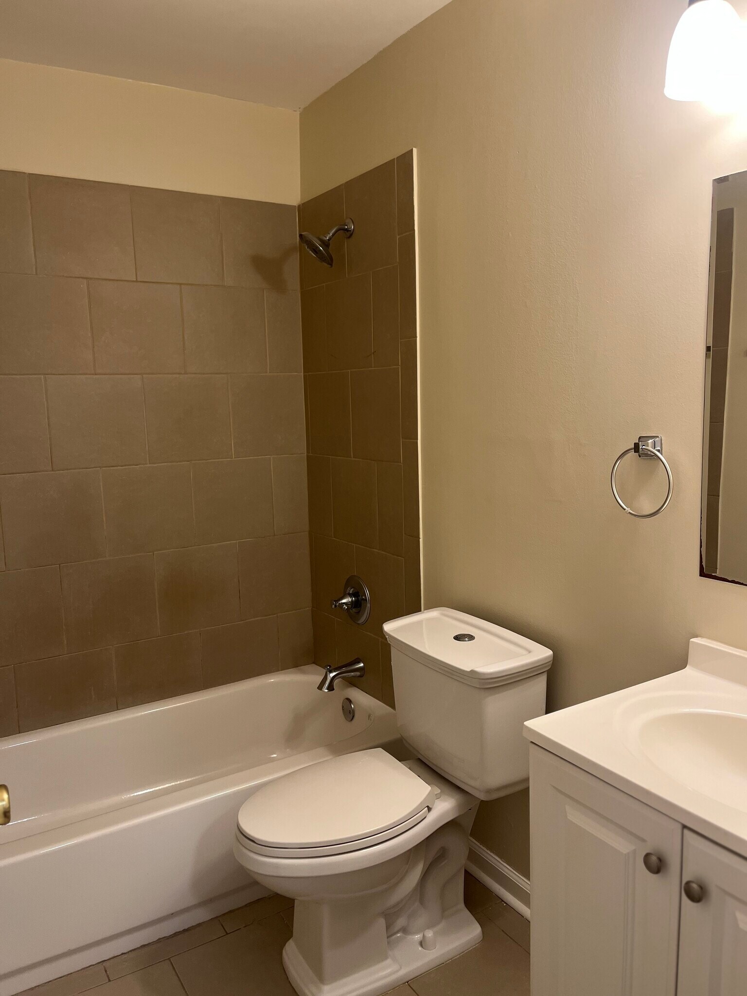 Building Photo - 3526 Brookway Dr