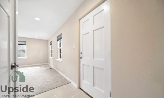 Building Photo - 3610 E Funk Ave