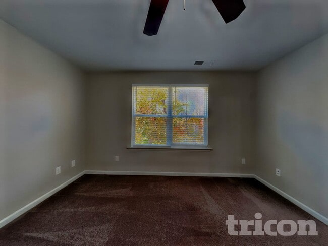 Building Photo - 2900 Dallas Ct