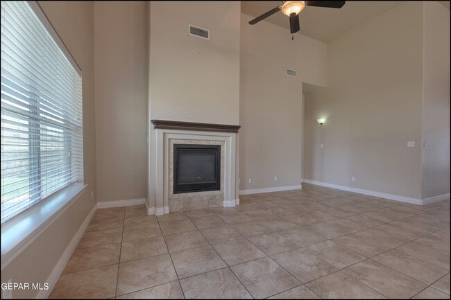Building Photo - 11420 Victor Flores Pl
