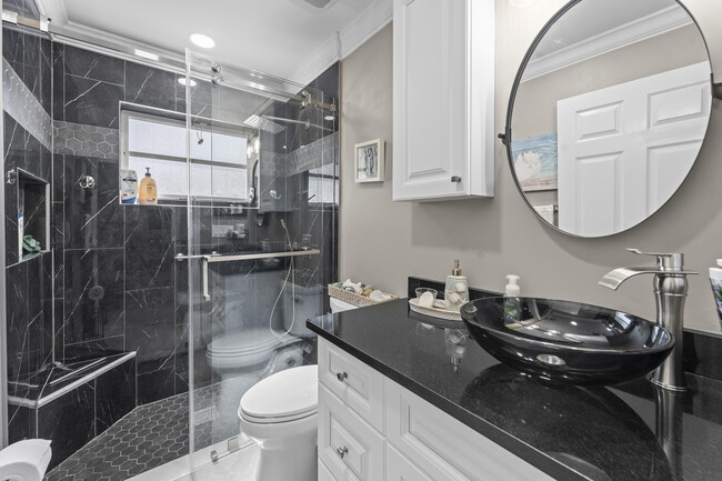 Building Photo - 9906 Harbour Lake Cir