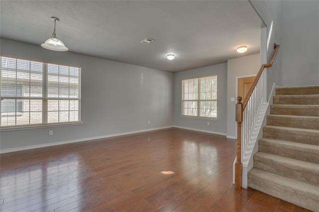 Building Photo - 601 Port Royale Way