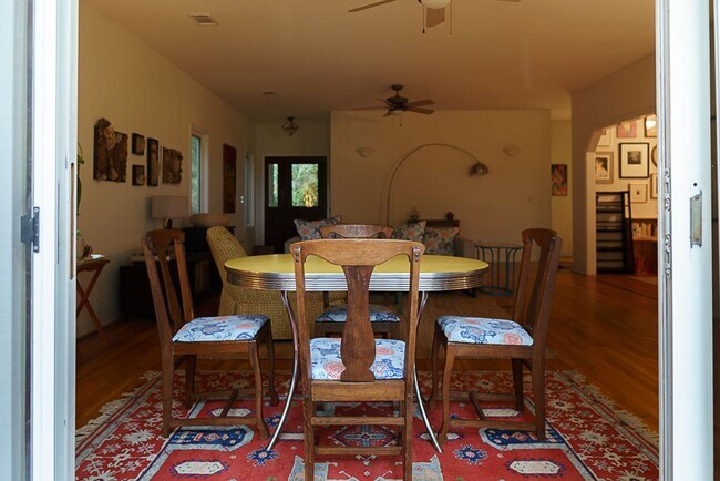 Building Photo - Amazing sunsets at this waterfront home