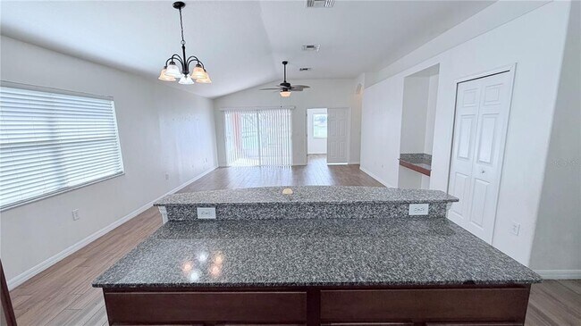 Building Photo - 31205 Bridgegate Dr