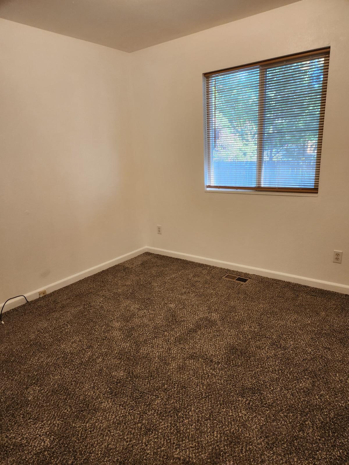 Bedroom 2 - 525 N Diamond Ave