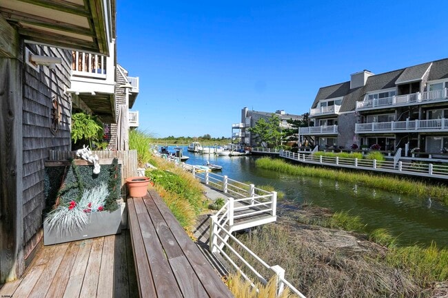 Building Photo - 903 Harbour Cove