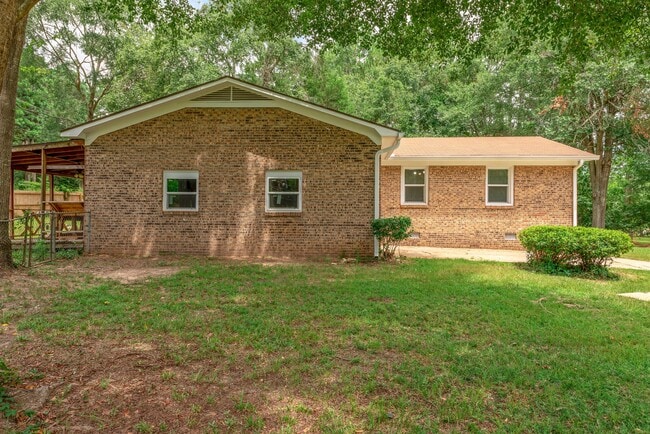 Building Photo - 302 Antler Dr
