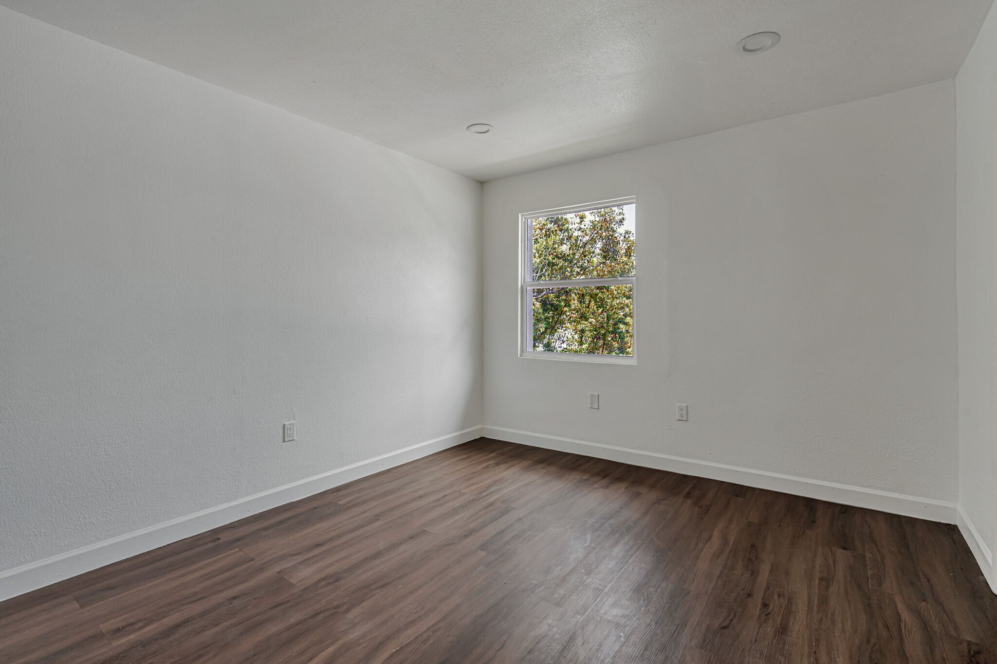 Building Photo - 2066 San Marino Way N
