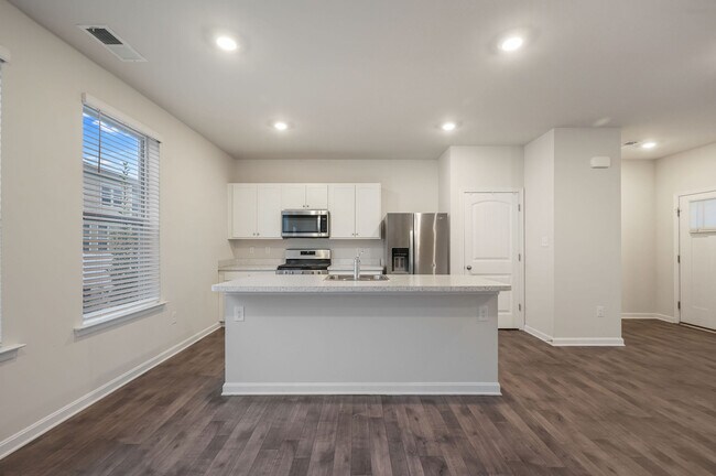 Building Photo - 62 Pepperwood Dr