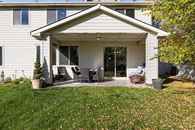 Building Photo - Spacious 5-Bedroom Home (plus bonus room) on ½ Acre in Bridgetower – Rare Meridian Rental!