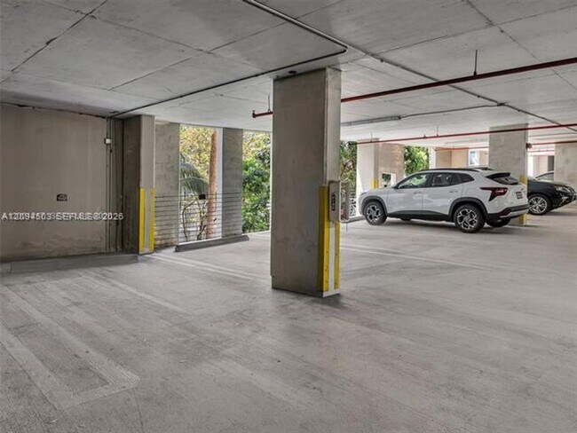 Building Photo - 6001 SW 70th St