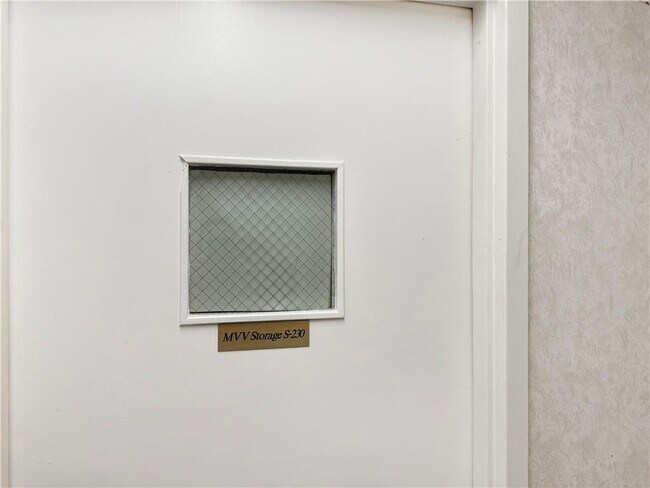 Building Photo - 475 Mount Vernon Hwy NE