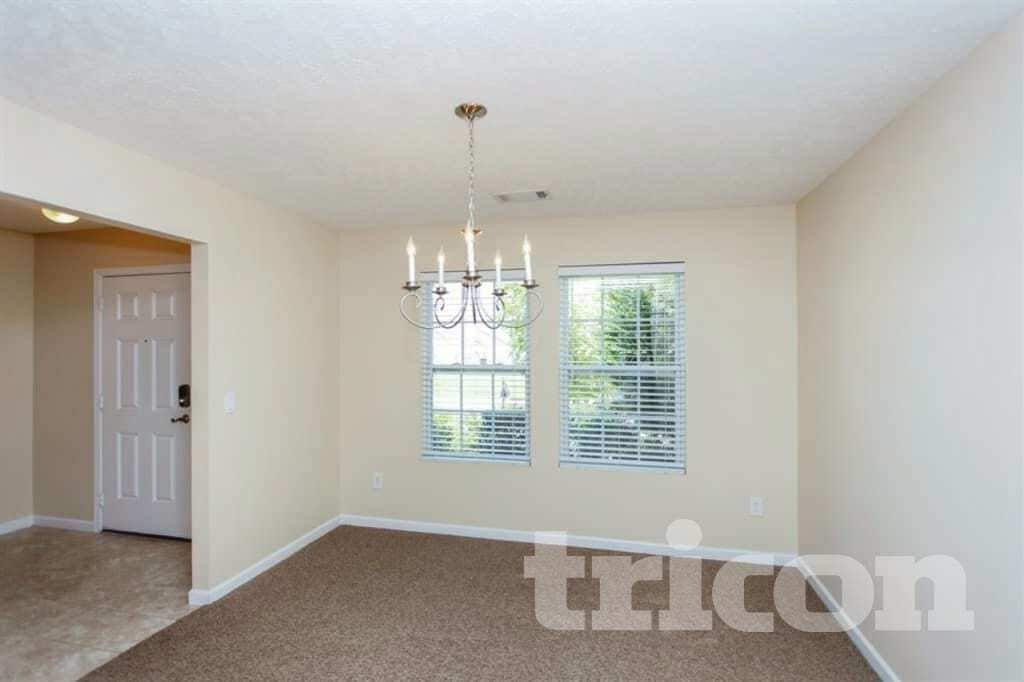 Building Photo - 612 Elderberry Way