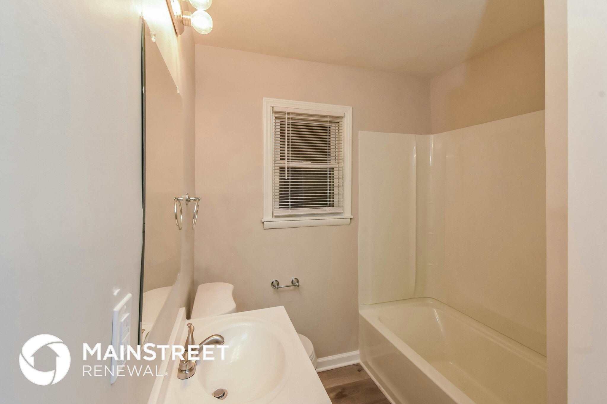 Building Photo - 5234 E 20th St