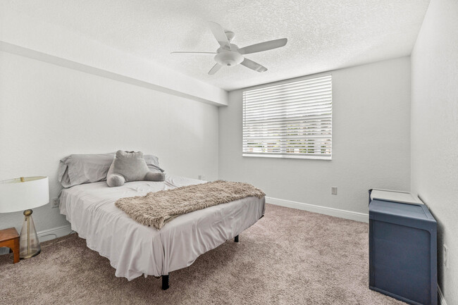 Building Photo - 1801 N Flagler Dr