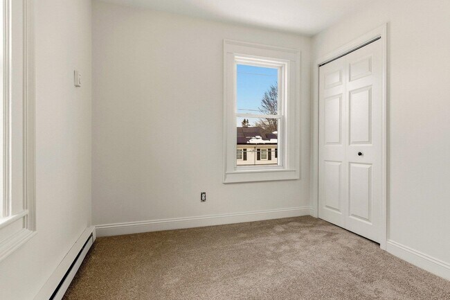 Building Photo - 72 Union St