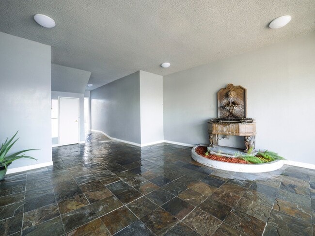 Interior Photo - 1936 Corning St