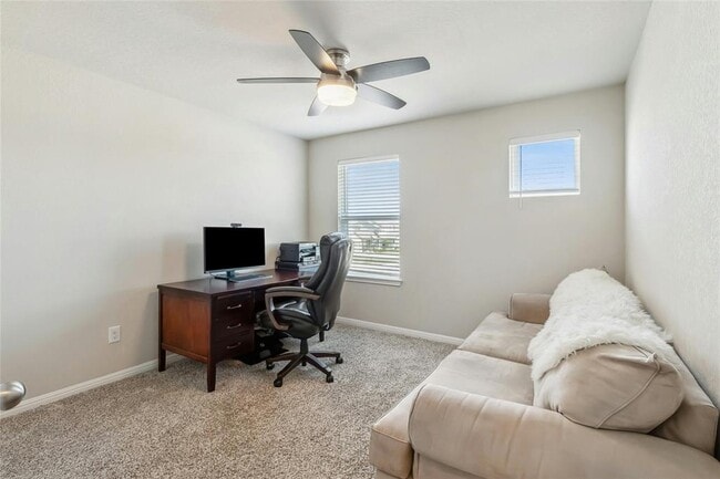 Building Photo - 112 Silver Springs Bend