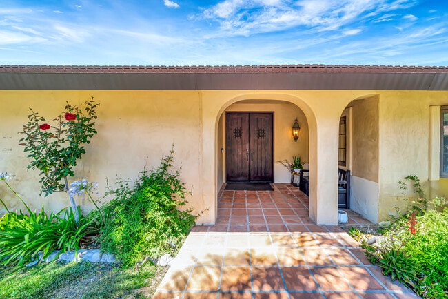 Building Photo - 22376 Algunas Rd