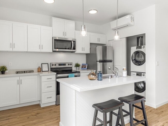 Building Photo - Brand New Construction 1 bed 1 Bath Availa...