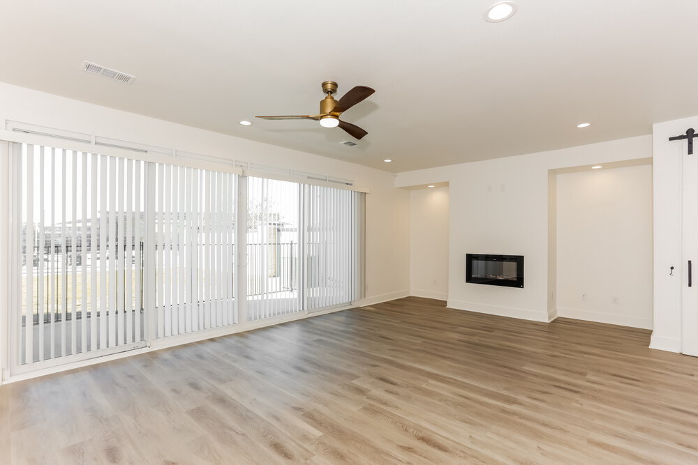 Building Photo - 7177 9th Hole Dr