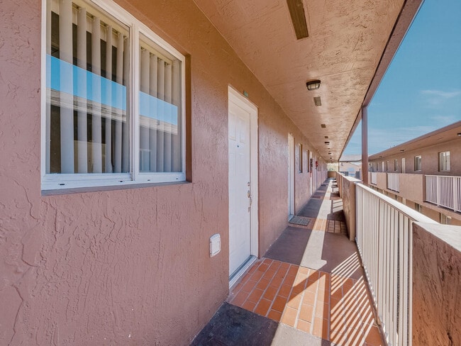 Building Photo - 2925 W 80th St