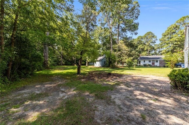 Building Photo - 13520 Oakwood Dr