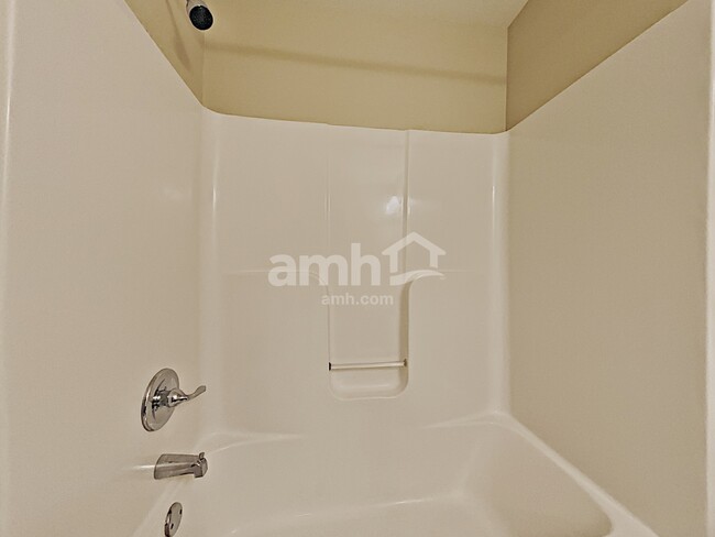 Building Photo - 252 Ascott Lane