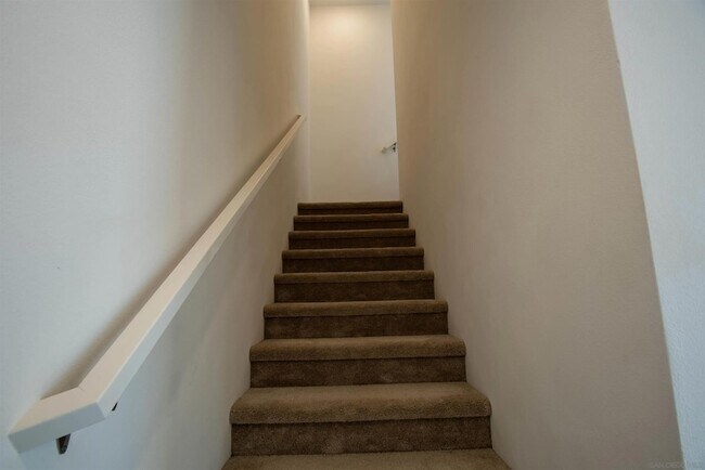 Building Photo - 516 Avenida Centro