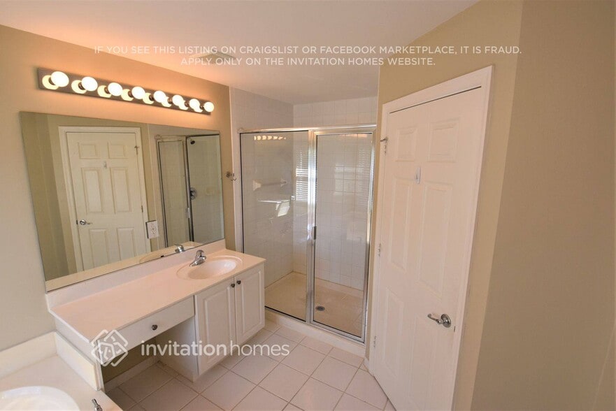 Building Photo - 7866 Jewelwood Dr