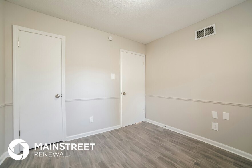 Building Photo - 6320 Valleybrook Cove