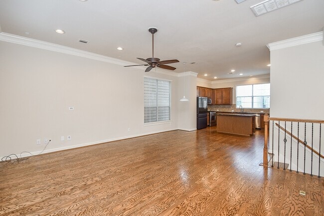 Building Photo - 3126 Clearview Cir