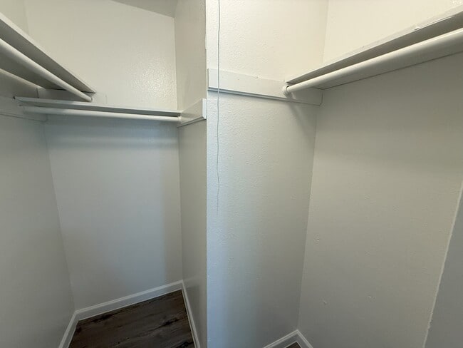 Building Photo - 1222 Tartan Ln
