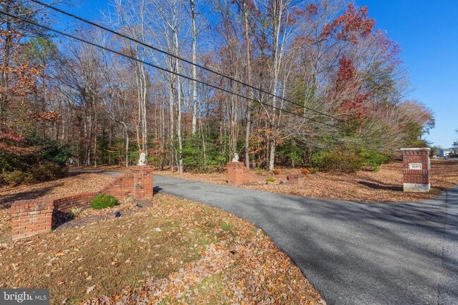 Building Photo - 6245 Cracklingtown Rd