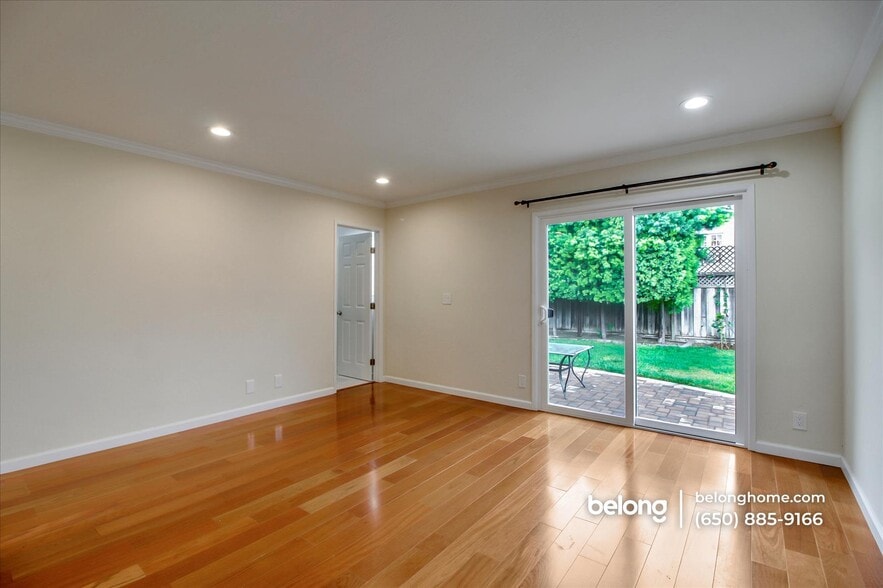 Building Photo - 1535 San Joaquin Ave